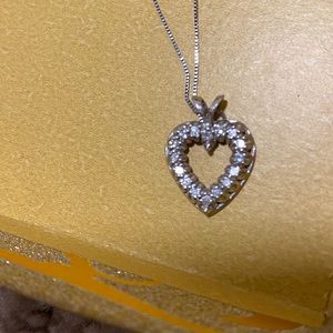 Kay Jewelers Diamond heart necklace